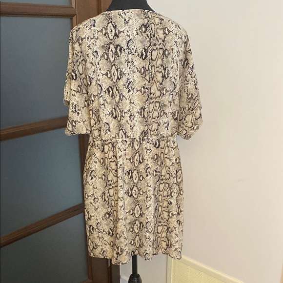 Mario Serrani Snakeskin Print Bathing Suit Coverup & FREE Beach Bag! - Picture 4 of 7